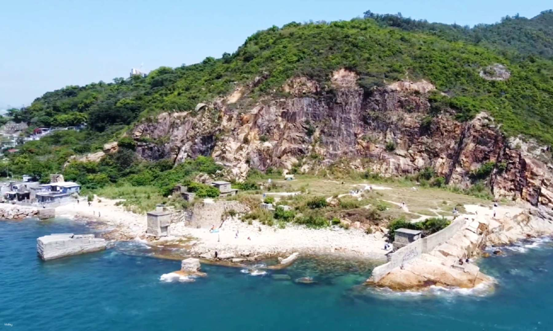 【行山打卡一天遊】東龍洲＋鯉魚門午餐＋西九船河 (欣賞醉美日落景色)、鯉魚門 (遊燈塔、石礦場)、全程乘永安西式專船 (包一罐汽水或一支蒸餾水) - Photo 1 of 9